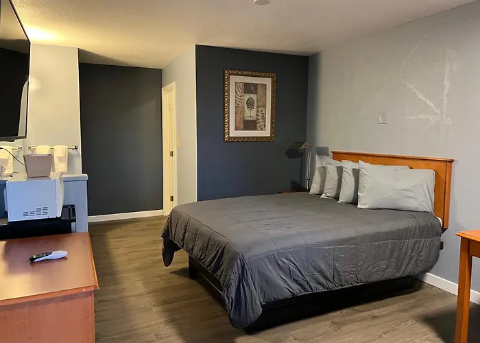 Budget Inn